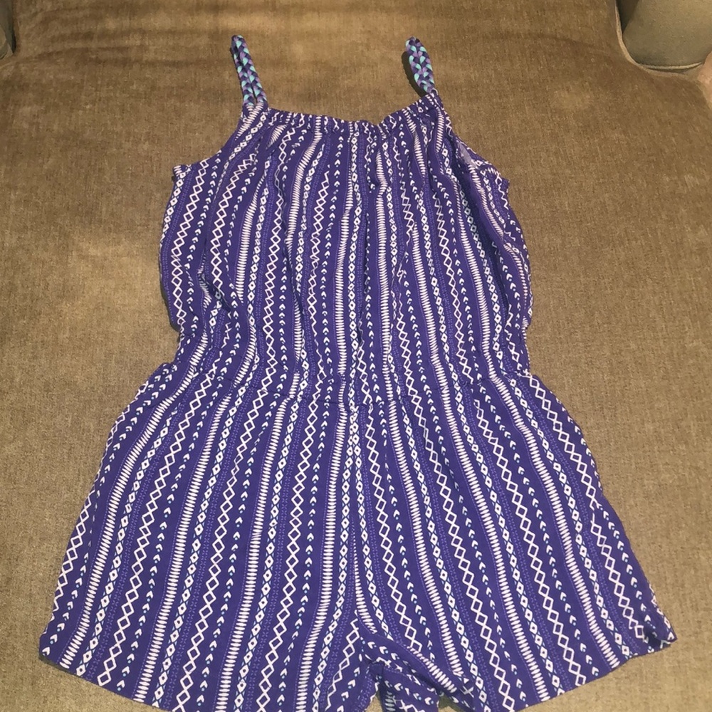🌷Cherokee girl’s Sz M romper